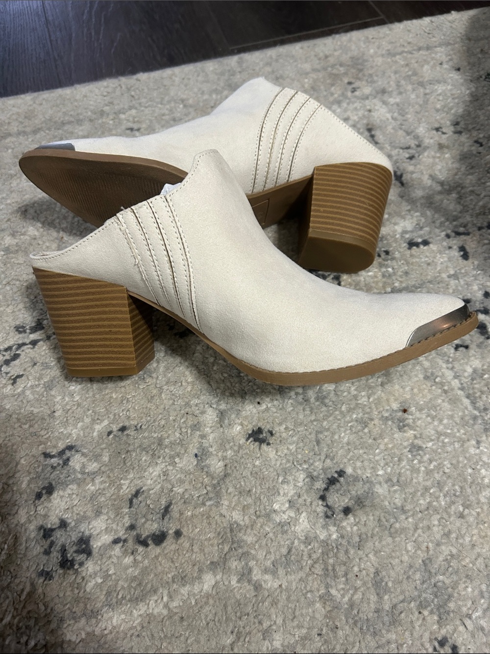 Wonderly OffWhite/Taupe Suedelike Block Heel Mules - Picture 5 of 6